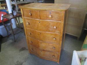 (A-1) Vintage 6-Drawer Dresser - 40...
