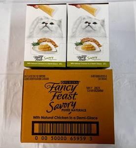 30 Ct Purina Fancy Feast Savory Cat Treats Natural Chicken In a Demi Glaze-82023