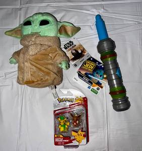 Plush Grogru, Light Saber & Pokemon  Battle Pack