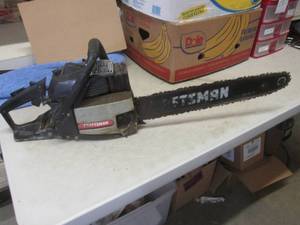 lot 5 image: (BR1) Craftsman 18 Chainsaw - Has Compression  Wont Start