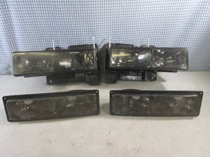 lot 12 image: (EW3) 1994-98 Chevy Headlights For Siverado, Saburban, Tahoe