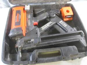 lot 13 image: (A-2) TrakFast RamsetRed Head Paslode Gun with Case