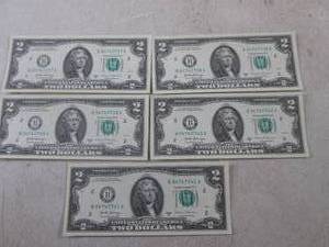 lot 28 image: (CNTR) 5 Uncirculated Consecutive Serial Number $2.00 Bills