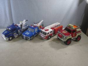 lot 52 image: (D-3) 4 Toy Trucks...