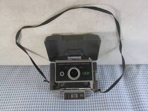 lot 137 image: (BSB) Vintage 430 Polaroid Automatic Land Camera