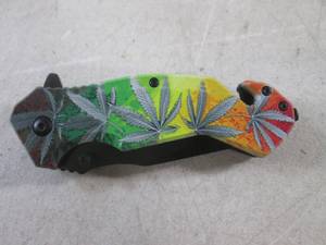 lot 170 image: (CNTR) Green Leaf Multi Color Design Spring Assist Knife with Belt Clip - 4 12 Closed  7 34 Open - New In Box