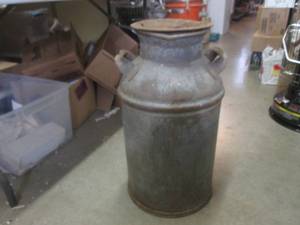 lot 173 image: (EW7) Vintage Milk Can with Lid 24 High