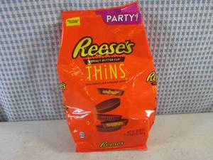 lot 210 image: (B-3) Party Pack Bag Reeses Peanut Butter Cup Thins 1 Pound 8.05 Ounces Past Date