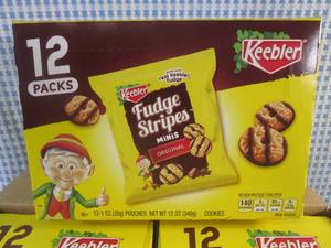 lot 231 image: (C-2) 48 Pouches Fudge Stripes Minis Original Cookies 4 Inner Boxes of 12 Past Date