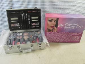 lot 239 image: (BSB) My Cosmetic Beauty Case - New - Great Gift