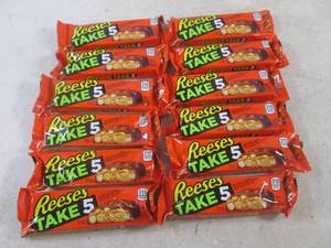 lot 269 image: (B-1) 12 Reeses Take 5 Candy Bars Past Date