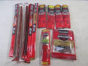 lot 277 image: (EC2) 12 Assorted Jack Links Snacks Past Date