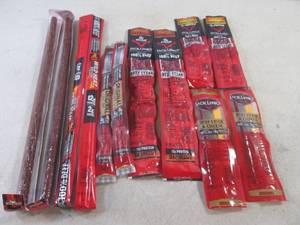 lot 279 image: (EC2) 12 Assorted Jack Links Snacks Past Date