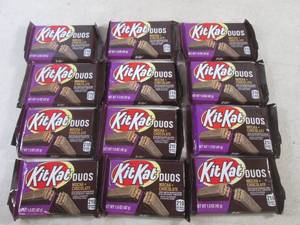lot 282 image: (C-3) 12 Kit Kat Duos Mocha  Chocolate Candy Bars Past Date