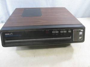 lot 303 image: (A-3) Vintage RCA SFT 100 W SelectaVision Video Disc Player - Powers On