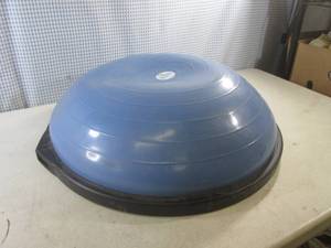 lot 336 image: (EW5) Bosu Balance Trainer