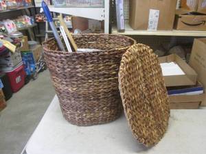 lot 341 image: (BR1) Clothes Hamper Full of Assorted Bathroom Accessories and Supplies