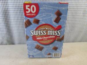 lot 347 image: (B-2) Box of 50 Envelopes Swiss Miss Milk Chocolate Hot Cocoa Mix Best by March 2024