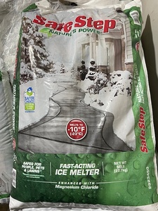 lot 10 image: Safe Step Ice Melt NEW 50 Pound Bag