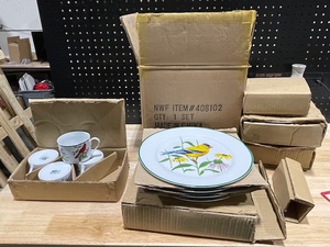 lot 35 image: Set of Bird Cups, Plates, Saucers NEW