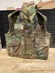 lot 47 image: Fragmentation Vest, Flak Jacket