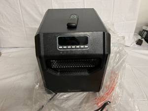 lot 6 image: LifeSmart 6-element Infrared Heater