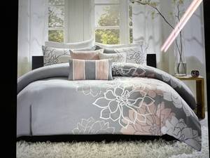 lot 42 image: Madison Park Brianna 6-Pc. Comforter Set - GrayBlush, TwinTwin XL