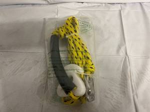 lot 56 image: Water Ski Harness Tow Rope - 9.5ft