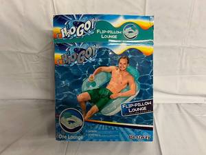 lot 78 image: H2O Go Flip Pillow Lounge