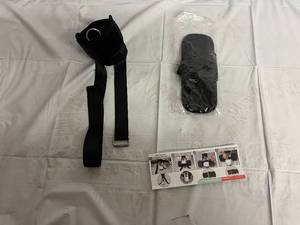 lot 79 image: 2 Adjustable Ankle Wraps with Dumbell Straps