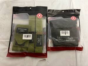 lot 115 image: 2 Sets of Weight Lifting Straps and Accessories