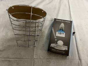 lot 116 image: Pressure Putt Trainer and Golf Ball Holder