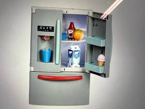 lot 162 image: Little Tikes First Fridge