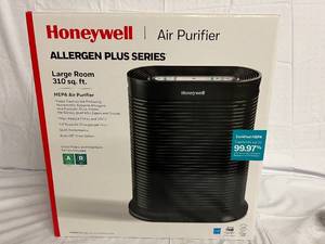 lot 166 image: Honeywell True HEPA Large Room Air Purifier with Allergen Remover