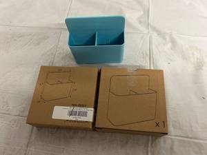 lot 194 image: 3 Magnetic Dry Erase Marker Holders - Light Blue