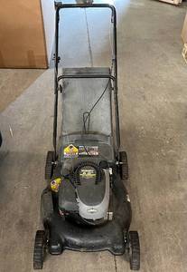 lot 251 image: Yard Machines 6HP 21 Cut Rear Bag Side Discharge Mulcher