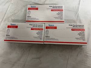 lot 255 image: 300 Count of Sysco Classic High Performance Nitrile Gloves