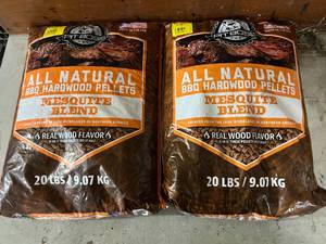 lot 263 image: 2 x 20lb Bags of Pit Boss BBQ Smoking Pellets - Mesquite Blend