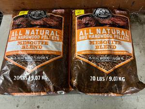 lot 266 image: 2 x 20lb Bags of Pit Boss BBQ Smoking Pellets - Mesquite Blend