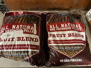 lot 267 image: 2 x 20lb Bags of Pit Boss BBQ Smoking Pellets - Fruit Blend