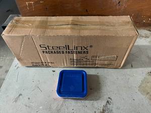 lot 276 image: 20 x 1lb Containers of SteelLinx Drywall Screws - #8 x 2 12 inches