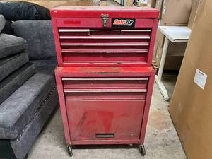 lot 249 image: Autolite Red Tool Chest on Wheels - Top and Bottom