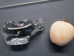 lot 207 image: Crystal Rhino, Marble Apple