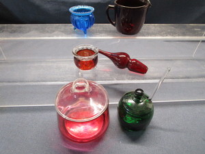 lot 208 image: Cranberry, Ruby, Green