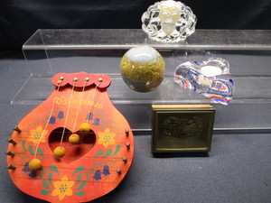 lot 230 image: Orrefors, Kosta Boda, Door Chime, Minnesota Box