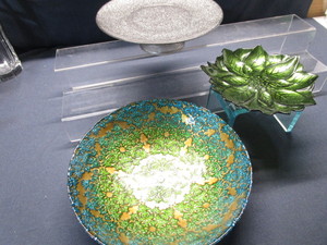 lot 234 image: Art Glass Bowl, Dish, Cake Stand