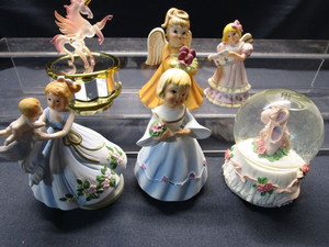 lot 245 image: Music Boxes