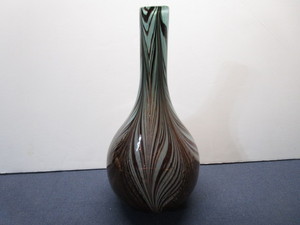lot 252 image: Blown Glass Vase