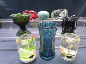 lot 271 image: Blown Vase, German Dream Lights, Votive Holders