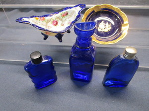 lot 283 image: Limoges & Cobalt With Gold
